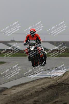 media/Nov-29-2025-TrackDaz (Sat) [[10ae2d9bce]]/C Group/Session 4 (Wheelie Bump)/